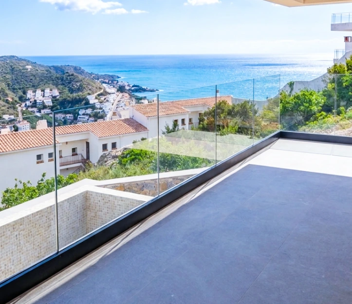 Barandillas de cristal en Costa brava