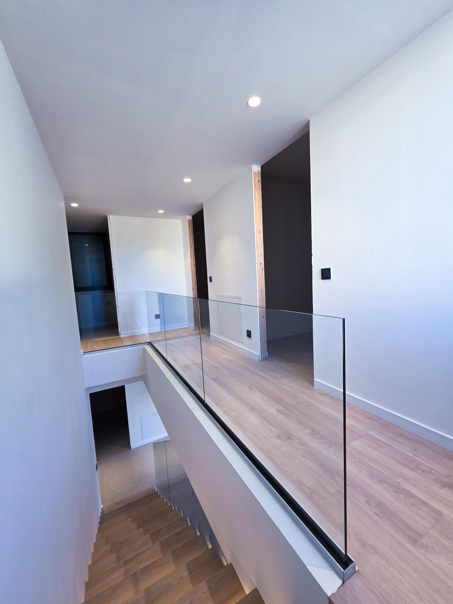 barandillas con guias al suelo vivienda interior